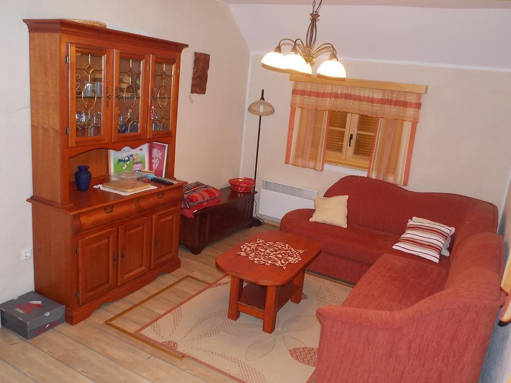 Holiday House Kaja Mojstrana Oda fotoğraf